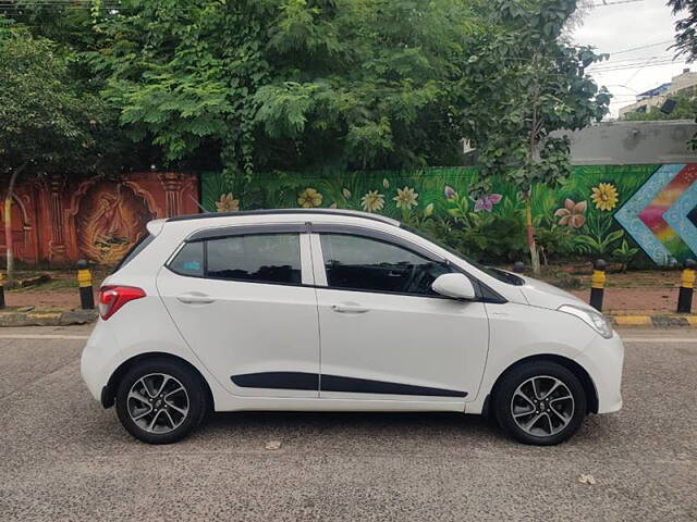 Used Hyundai Grand i10 Sportz (O) AT 1.2 Kappa VTVT [2017-2018] in Indore