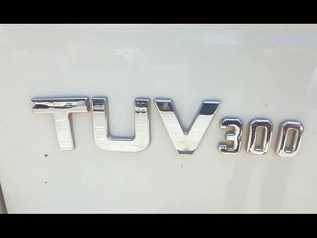 Used Mahindra TUV300 [2015-2019] T6 in Kanpur