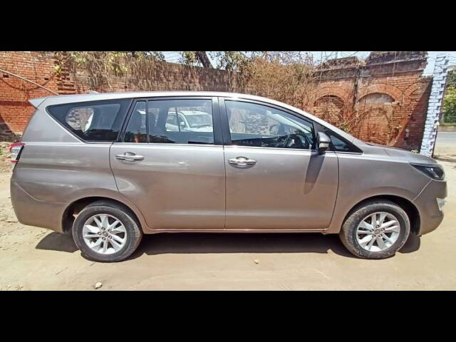 Used Toyota Innova Crysta [2016-2020] 2.4 V Diesel in Kanpur