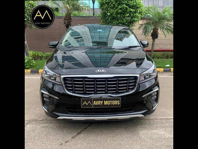 Used 2020 Kia Carnival in Delhi