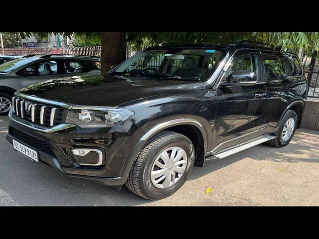 Used Mahindra Scorpio N Z8 Petrol MT 7 STR [2022] in Delhi