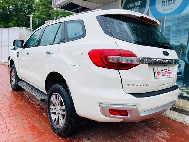 Used Ford Endeavour [2016-2019] Titanium 2.2 4x2 AT [2016-2018] in Ahmedabad