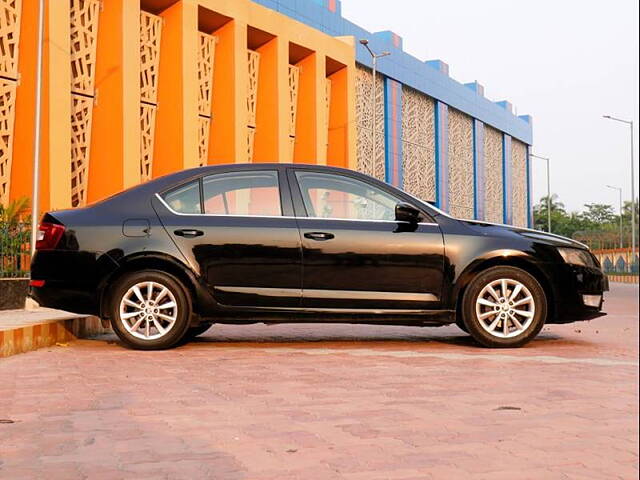 Used Skoda Octavia [2013-2015] Ambition 2.0 TDI in Kolkata