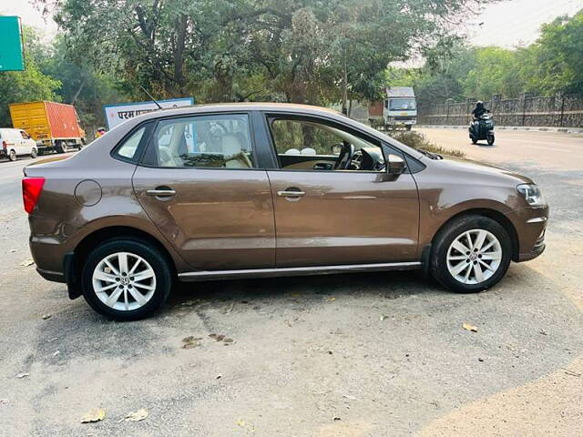 Used Volkswagen Ameo Highline Plus 1.5L (D)16 Alloy in Delhi