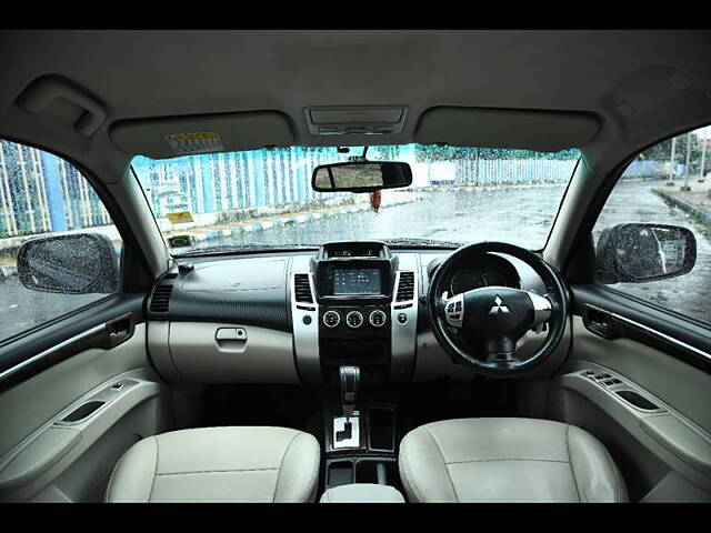 Used Mitsubishi Pajero Sport 2.5 MT in Kolkata