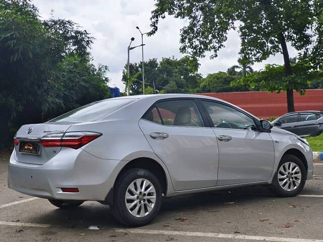 Used Toyota Corolla Altis G Petrol in Kolkata