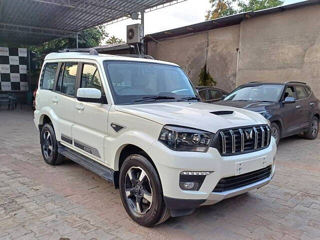 Used Mahindra Scorpio S11 MT 7S in Ahmedabad