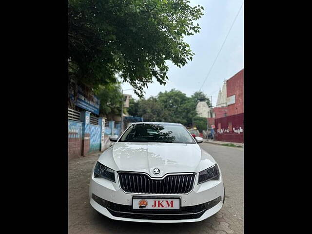 Used 2016 Skoda Superb in Delhi