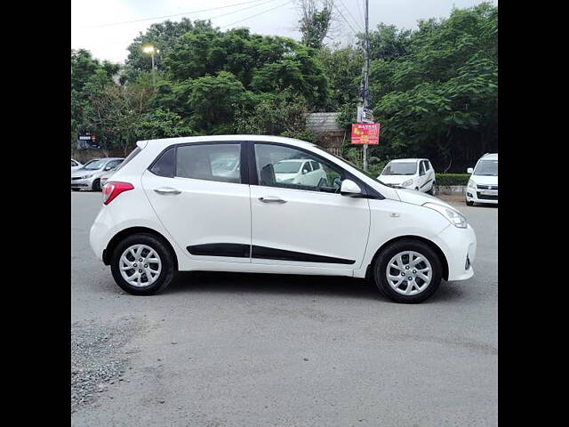 Used Hyundai Grand i10 [2013-2017] Sportz 1.2 Kappa VTVT [2016-2017] in Delhi