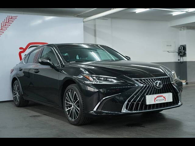 Used Lexus ES 300h Luxury in Hyderabad