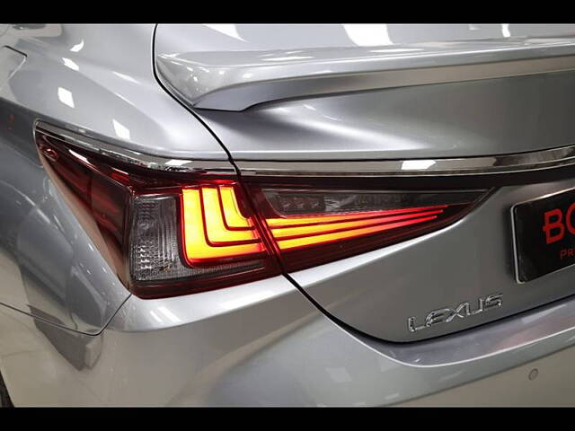 Used Lexus ES 300h Luxury in Chennai