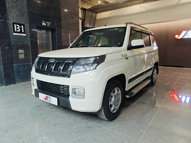 Used Mahindra TUV300 [2015-2019] T4 Plus in Ahmedabad