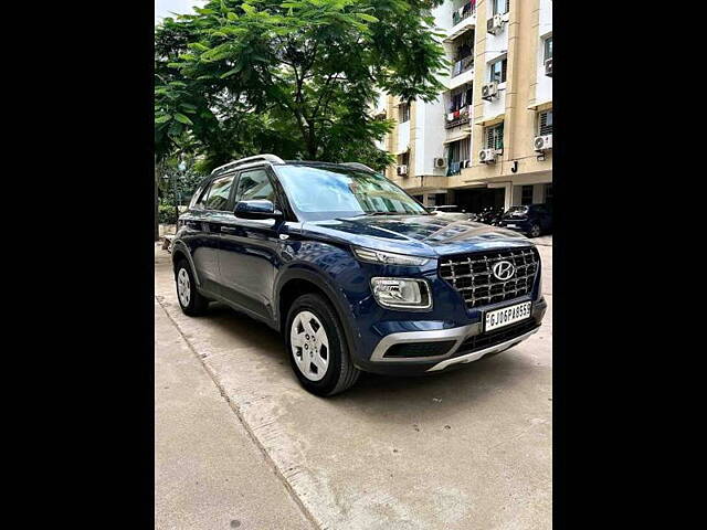 Used Hyundai Venue S 1.2 Petrol in Vadodara