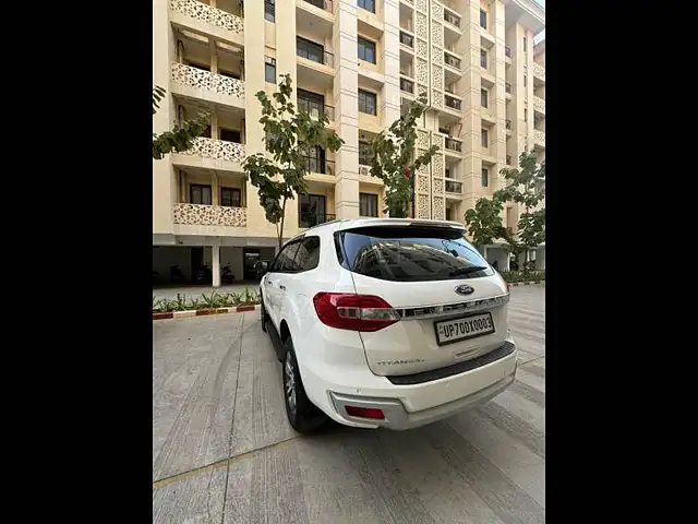 Used Ford Endeavour [2016-2019] Titanium 3.2 4x4 AT in Lucknow