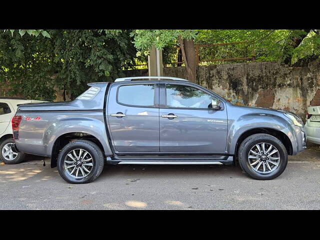 Used Isuzu D-Max V-Cross [2016-2018] 4x4 in Delhi