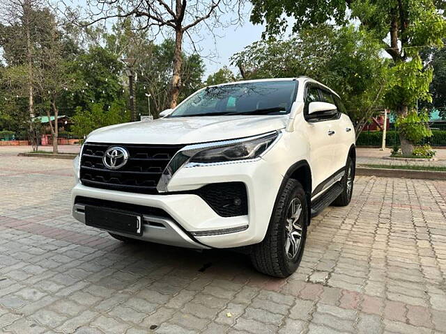 Used Toyota Fortuner 4X2 AT 2.8 Diesel in Jalandhar