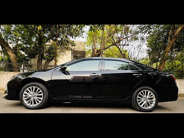 Used Toyota Camry Hybrid in Delhi