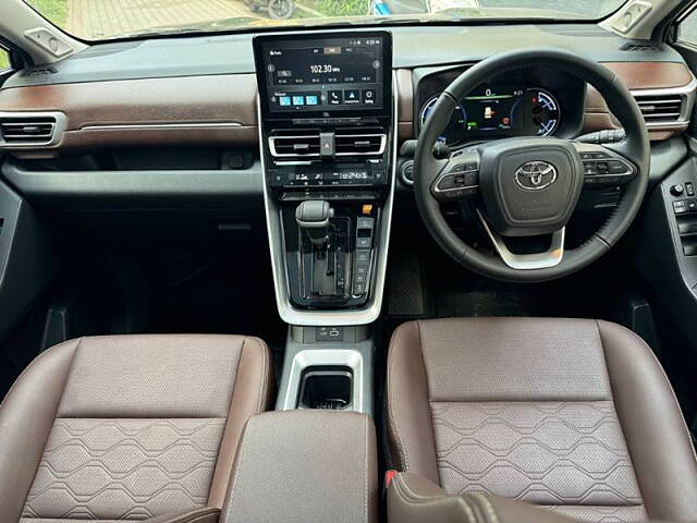 Used Toyota Innova Hycross ZX Hybrid 7 STR in Chennai