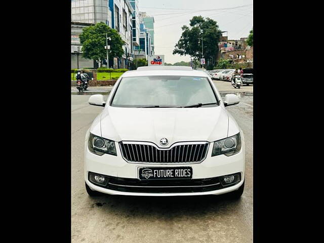 Used 2014 Skoda Superb in Delhi