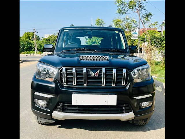 Used Mahindra Scorpio S MT 7STR in Ahmedabad