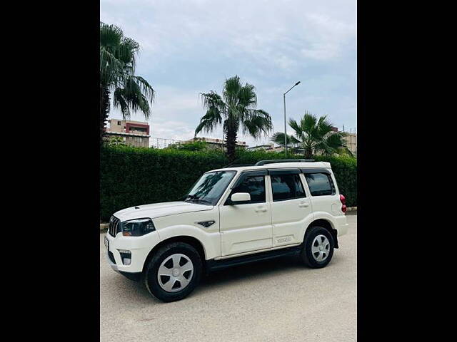 Used 2018 Mahindra Scorpio in Delhi