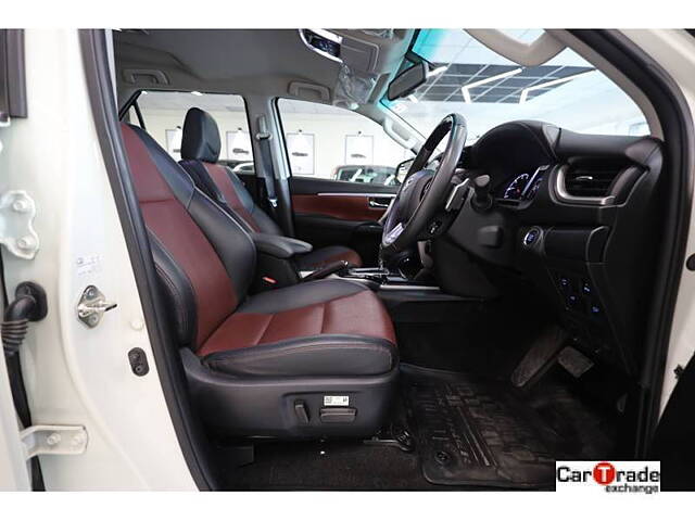 Used Toyota Fortuner Legender 2.8 4X4 AT in Delhi