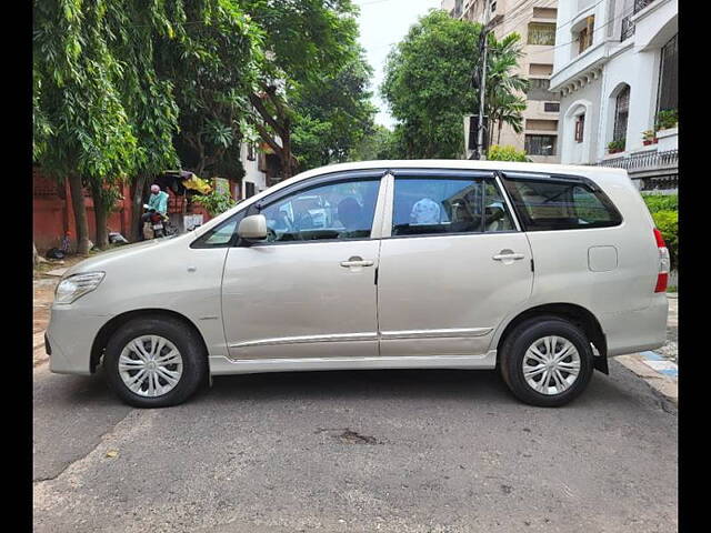 Used Toyota Innova [2013-2014] 2.5 G 8 STR BS-IV in Kolkata