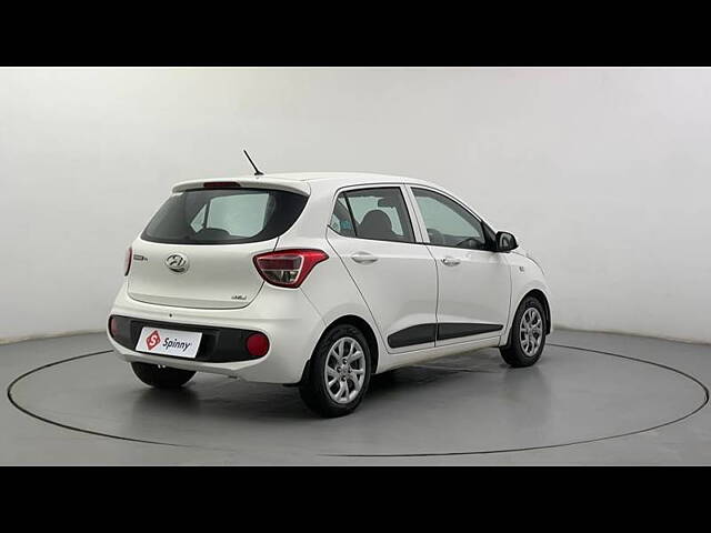 Used Hyundai Grand i10 Magna 1.2 Kappa VTVT CNG in Ahmedabad