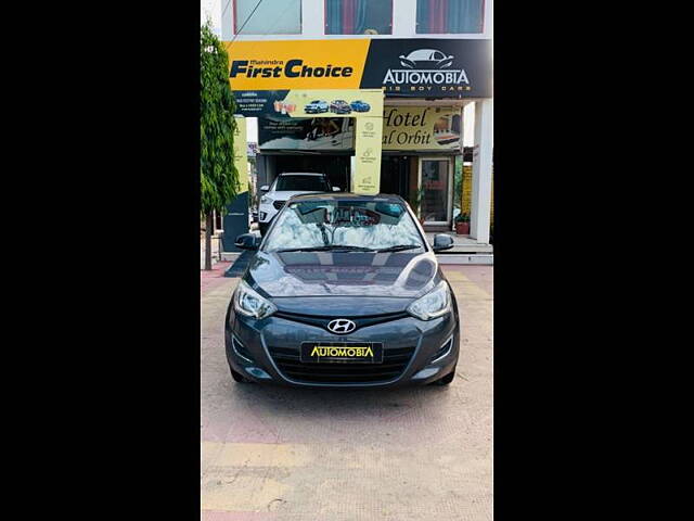 Used 2014 Hyundai i20 in Chandigarh