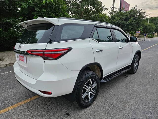 Used Toyota Fortuner 4X2 AT 2.8 Diesel in Delhi