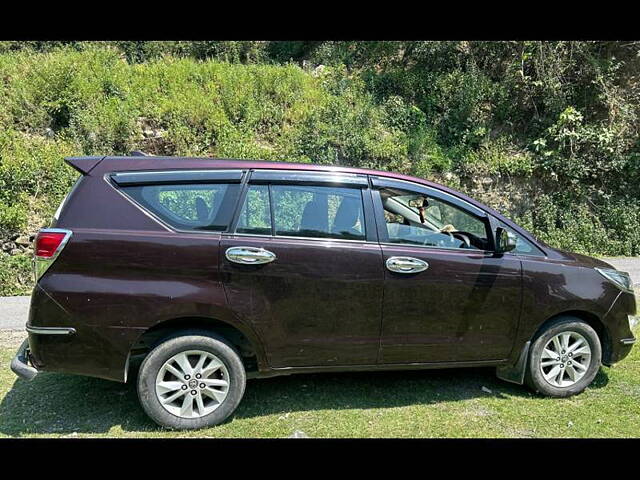 Used Toyota Innova Crysta [2016-2020] 2.4 G 7 STR [2016-2017] in Dehradun