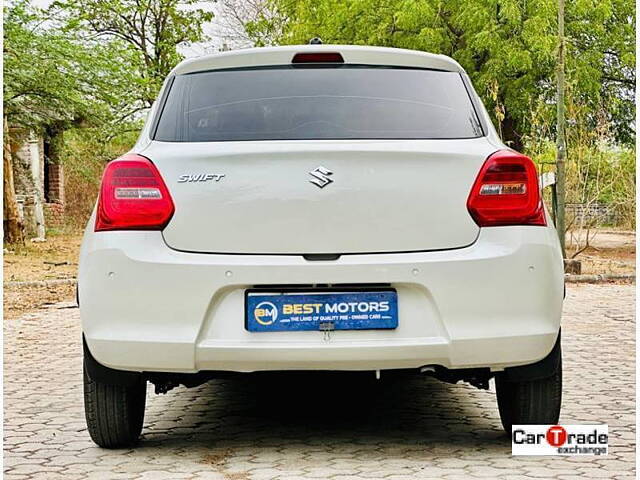 Used Maruti Suzuki Swift [2021-2024] VXi AMT in Ahmedabad