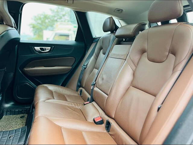 Used Volvo XC60 [2017-2021] Momentum [2019-2020] in Bangalore