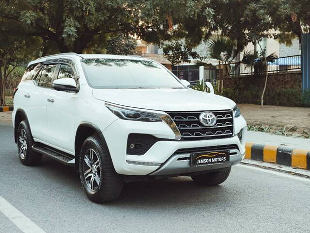 Used Toyota Fortuner 4X2 MT 2.8 Diesel in Delhi