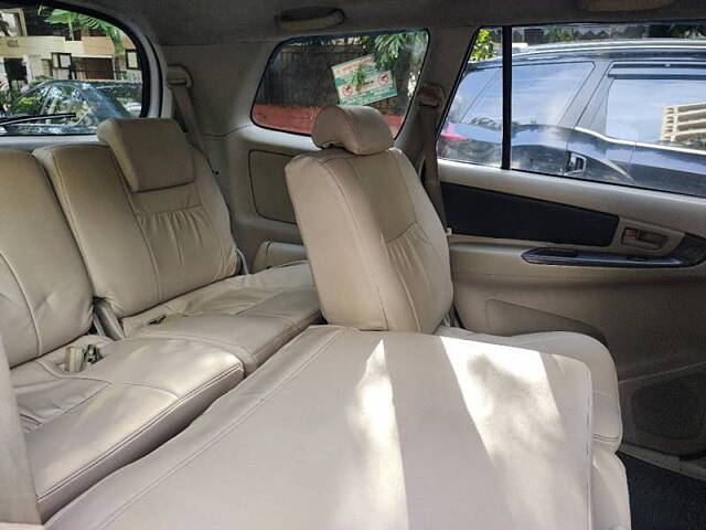 Used Toyota Innova [2005-2009] 2.5 G4 8 STR in Hyderabad