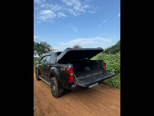 Used Isuzu D-Max V-Cross [2016-2018] 4x4 in Pune