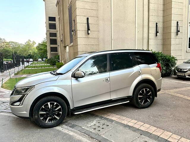 Used Mahindra XUV500 W11 AT in Delhi