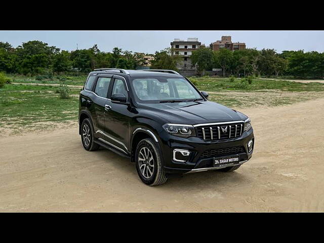 Used Mahindra Scorpio N Z8 Petrol AT 7 STR [2023-2024] in Delhi