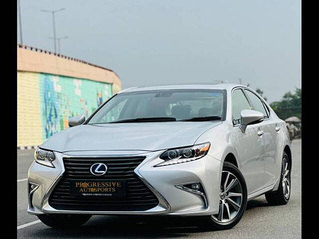 Used Lexus ES [2017-2018] 300h in Delhi