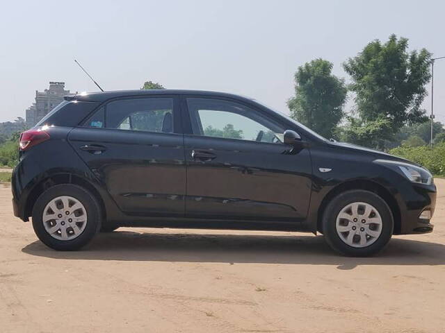 Used Hyundai Elite i20 [2016-2017] Magna 1.4 CRDI [2016-2017] in Gandhinagar