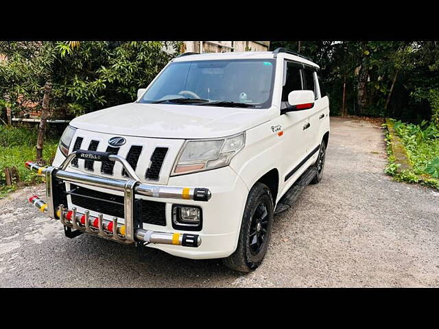 Used Mahindra TUV300 [2015-2019] T8 in Kolkata