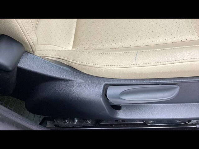 Used Volkswagen Vento Highline Plus 1.0L TSI Automatic in Ahmedabad