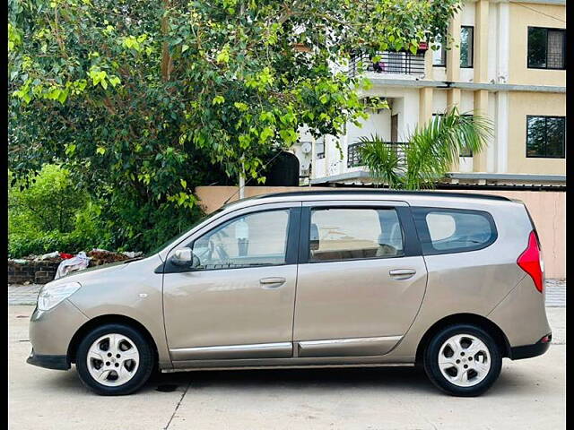 Used Renault Lodgy 85 PS RXZ Stepway 8 STR in Vadodara