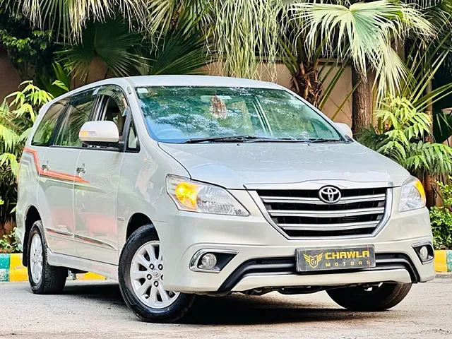 Used 2014 Toyota Innova in Delhi
