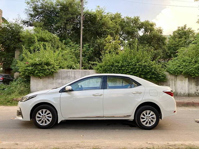 Used Toyota Corolla Altis G Petrol in Delhi