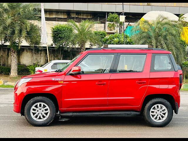 Used Mahindra TUV300 [2015-2019] T8 AMT mHAWK100 in Delhi