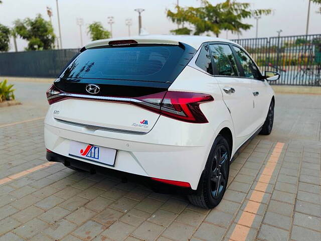 Hyundai Elite i20 Polar White Dual Tone colour - carandbike