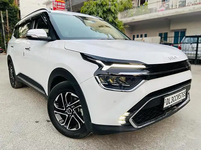 Used 2022 Kia Carens in Delhi