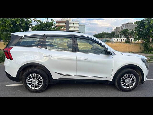 Used Mahindra XUV700 AX 3 Petrol MT 5 STR [2021] in Delhi