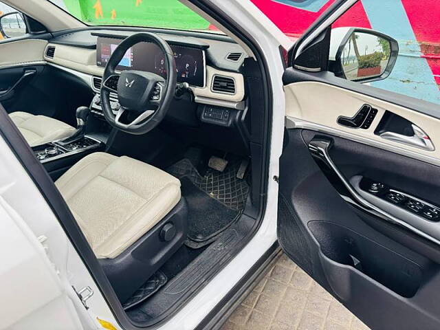 Used Mahindra XUV700 AX 7 Petrol AT Luxury Pack 7 STR [2021] in Kolkata